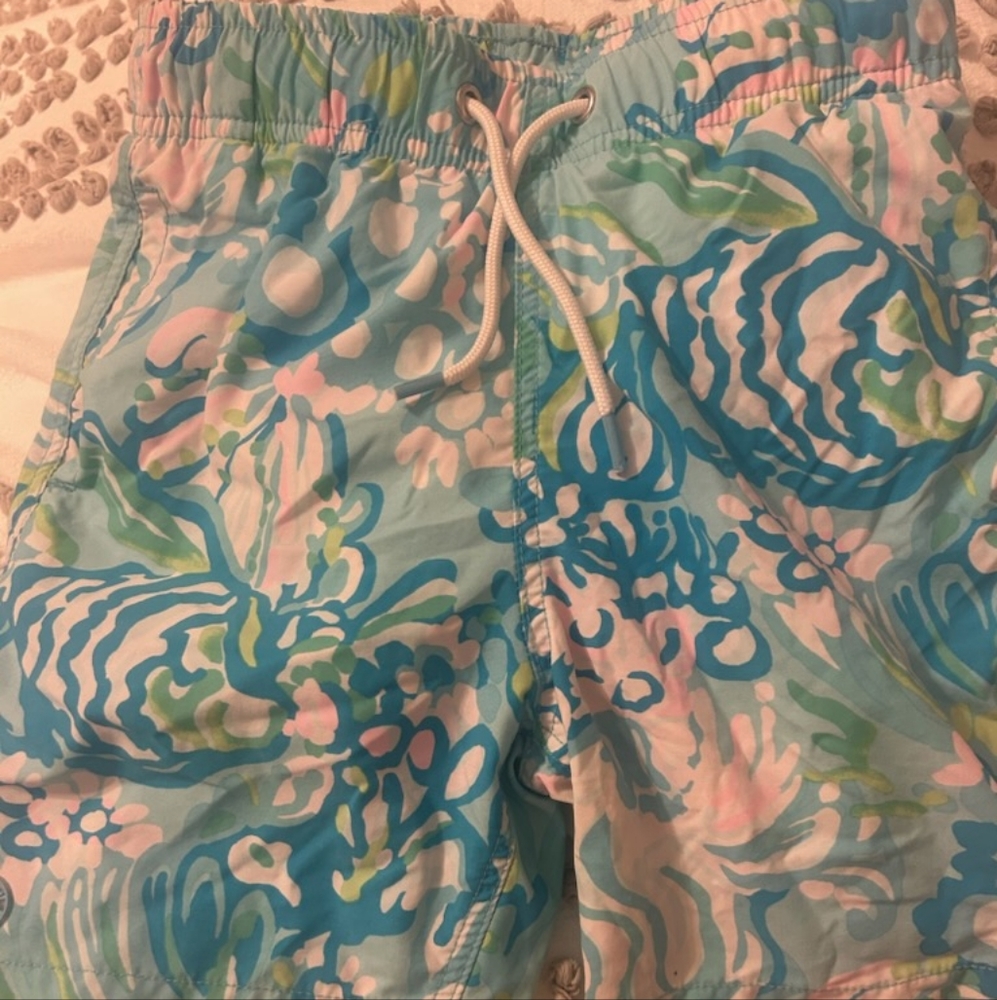 4t lilly swim
